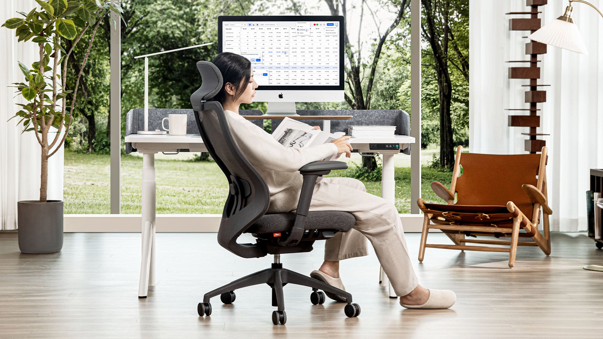 Robin Pro Standing Desk and Ergonomic Chair Set