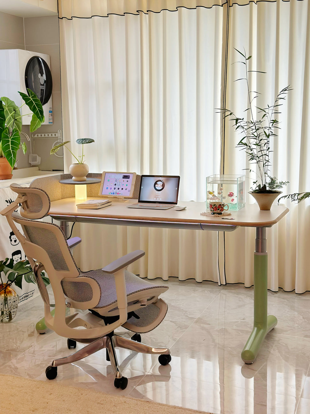 How to Properly Use a Standing Desk